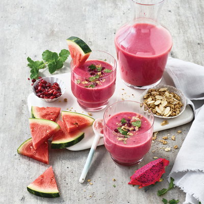 Symbolfoto von Kenwood mit S&auml;fte, Smoothies und Desserts.