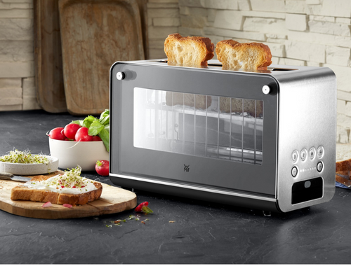 WMF LONO Glas-Toaster cromargan edelstahl bei der Zubereitung eines Toasts 